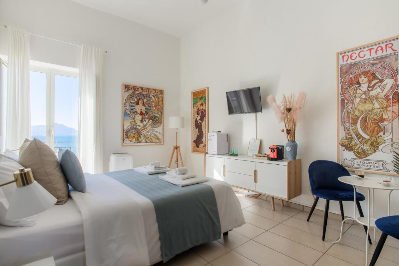 Naro Suites And Rooms Bacoli Bagian luar foto