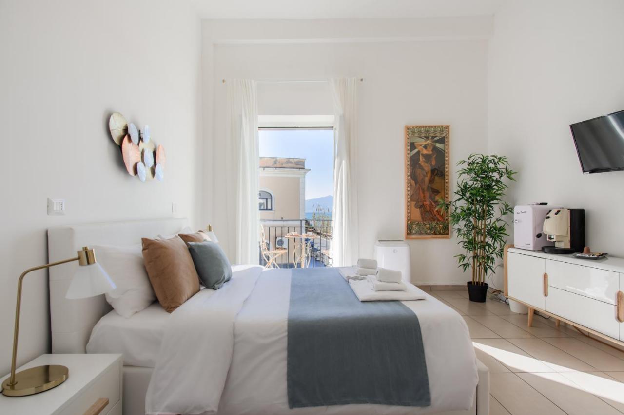 Naro Suites And Rooms Bacoli Bagian luar foto