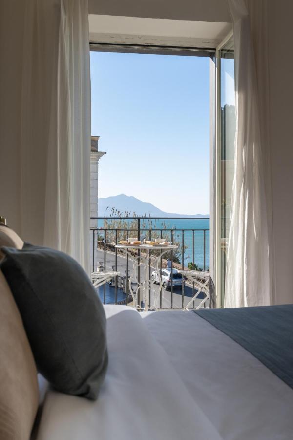Naro Suites And Rooms Bacoli Bagian luar foto