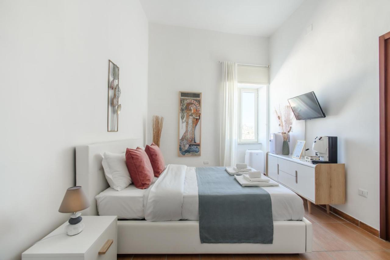 Naro Suites And Rooms Bacoli Bagian luar foto