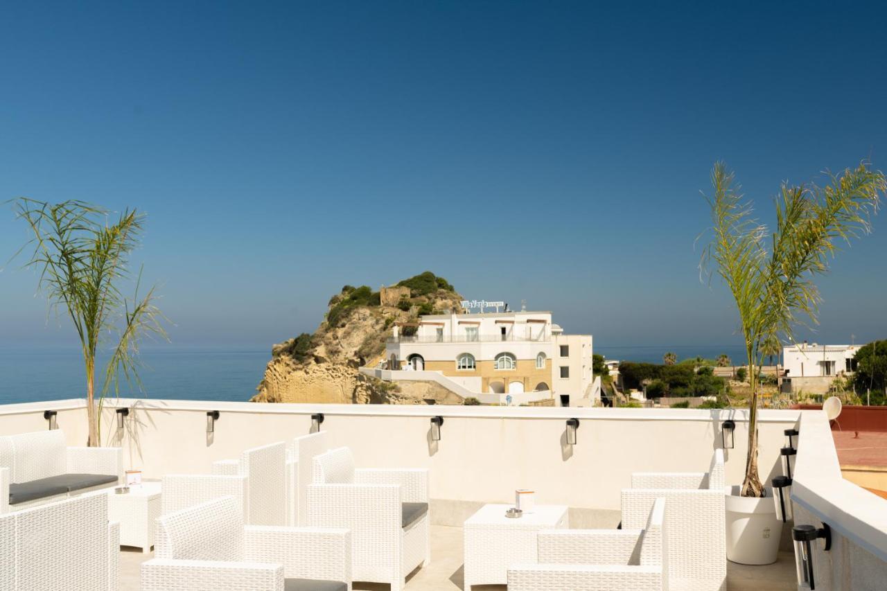 Naro Suites And Rooms Bacoli Bagian luar foto
