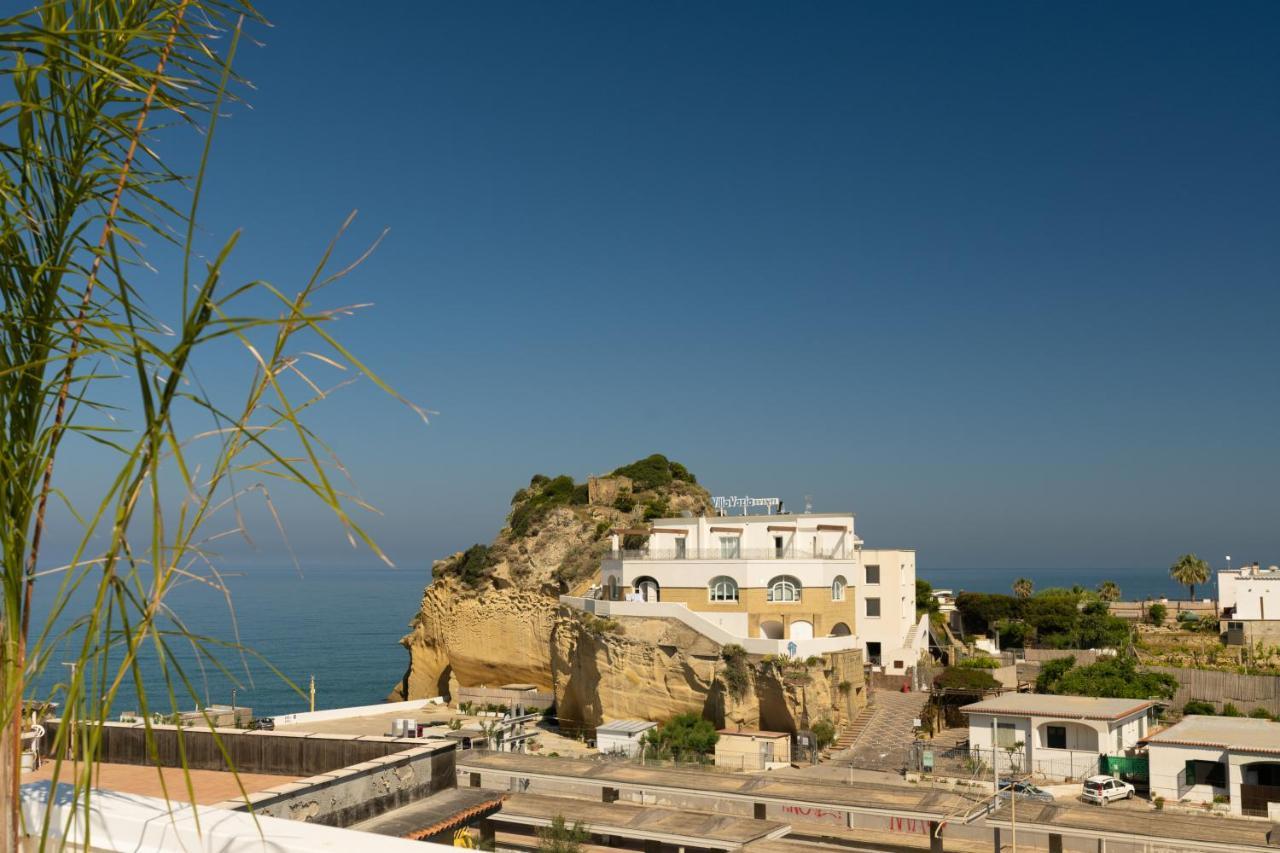 Naro Suites And Rooms Bacoli Bagian luar foto